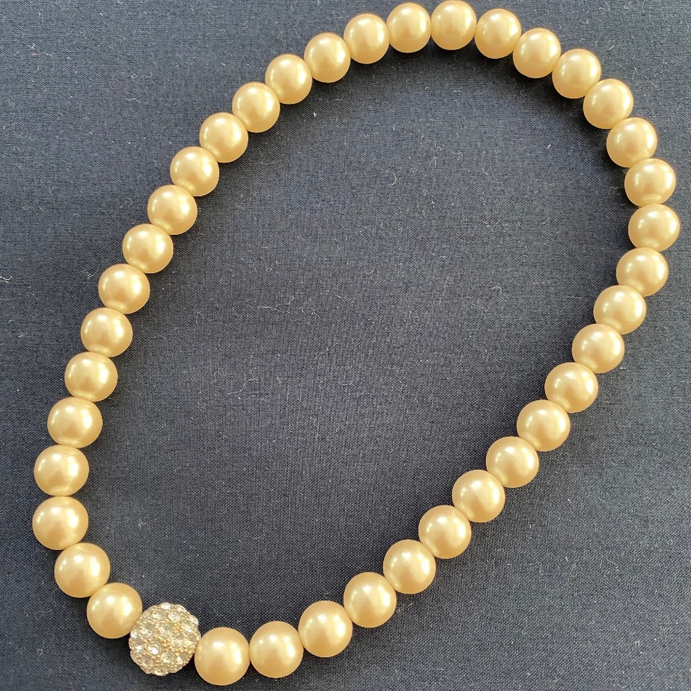 Stella & Dot little girl pearl beads necklace